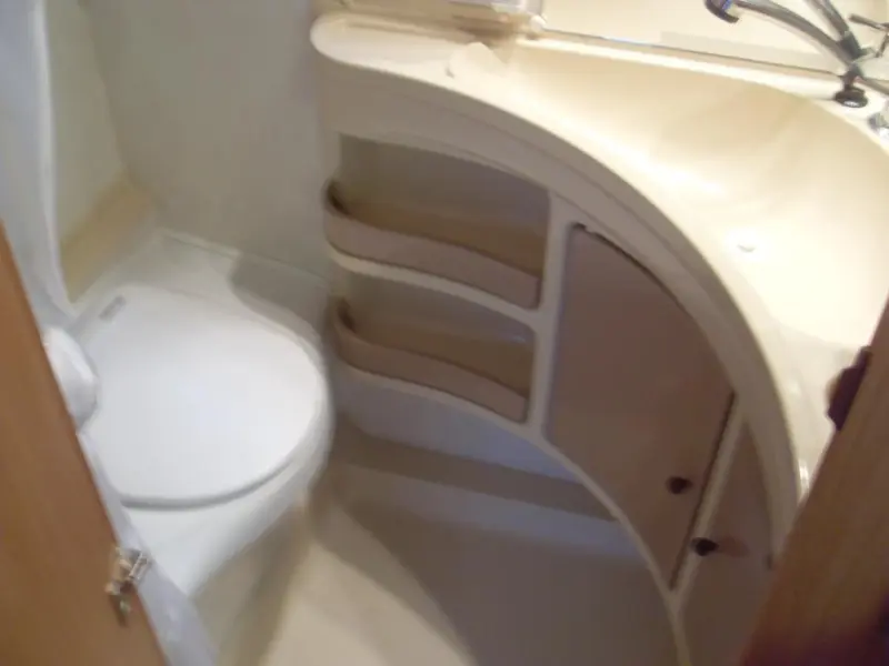 Adria Adora 563 PK 6 persoons  foto: 5