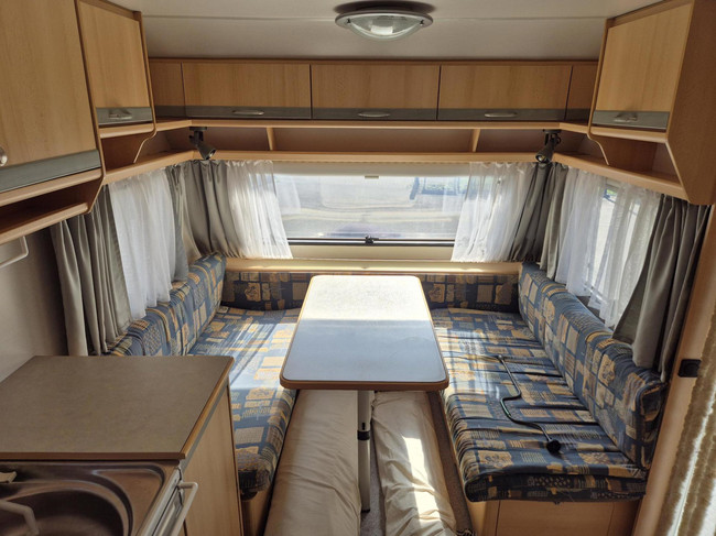 Eifelland 550TKM Stapelbed + treinzit + voortent. 5 pers. foto: 17