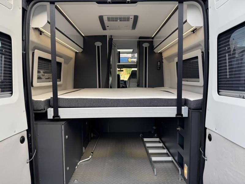 Adria Twin Supreme 640 SGX 9T Automaat- Hefbed  foto: 6