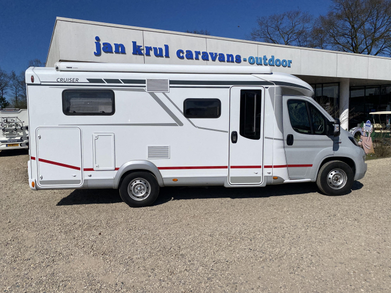 LMC Cruiser T 662 T jong gebruikt  foto: 2