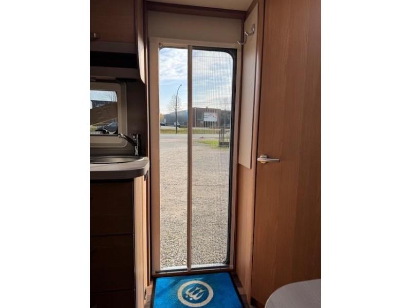 Knaus Sport 400 QD kleine caravan  foto: 7