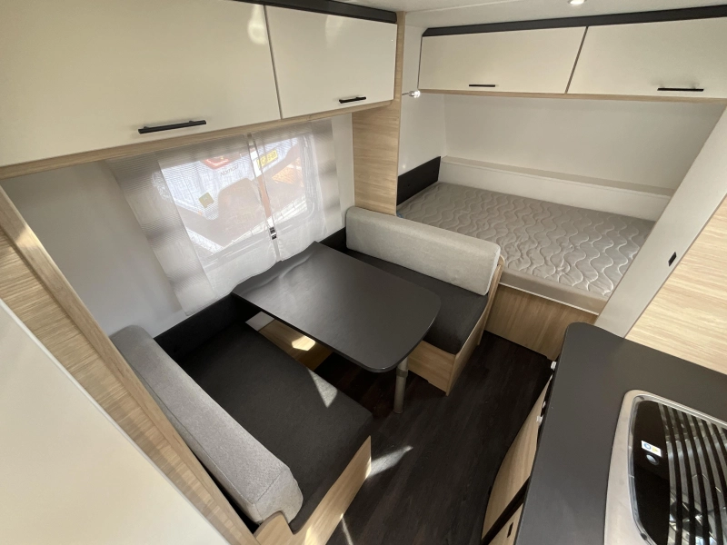 Caravelair Alba Family 466 STAPELBED-VOORTENT  foto: 2