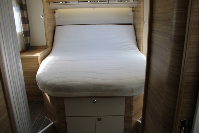 Robust Adria Matrix M 670 SK AUTOMATIC 5 belted seats Queen bed + pull-down bed (71 photo: 46