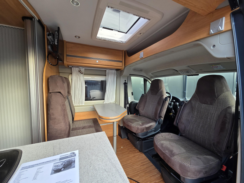 Pössl Roadcamp R 540 Lithium 200A Zonnepaneel  foto: 2