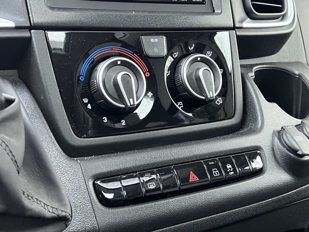 Adria Twin Supreme 640 SLB ENKELE BEDDEN SKYROOF CAMERA foto: 15