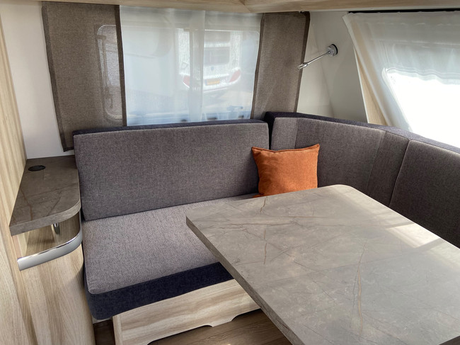 Hobby De Luxe 460 LU foto: 5