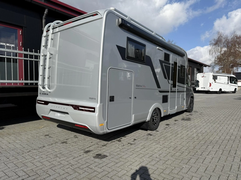 Adria Matrix Supreme 670 DL Automaat - 180PK - 44H  foto: 5