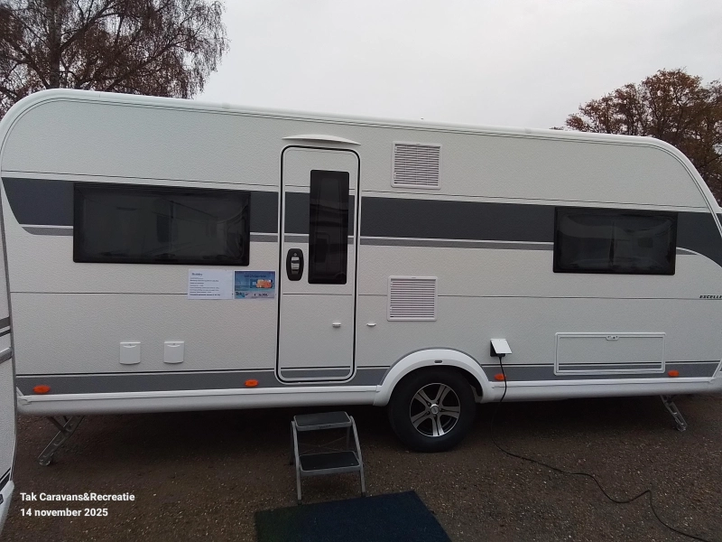 Hobby Excellent 560 CFE Modelo 2026 Gran Asiento en C foto: 1