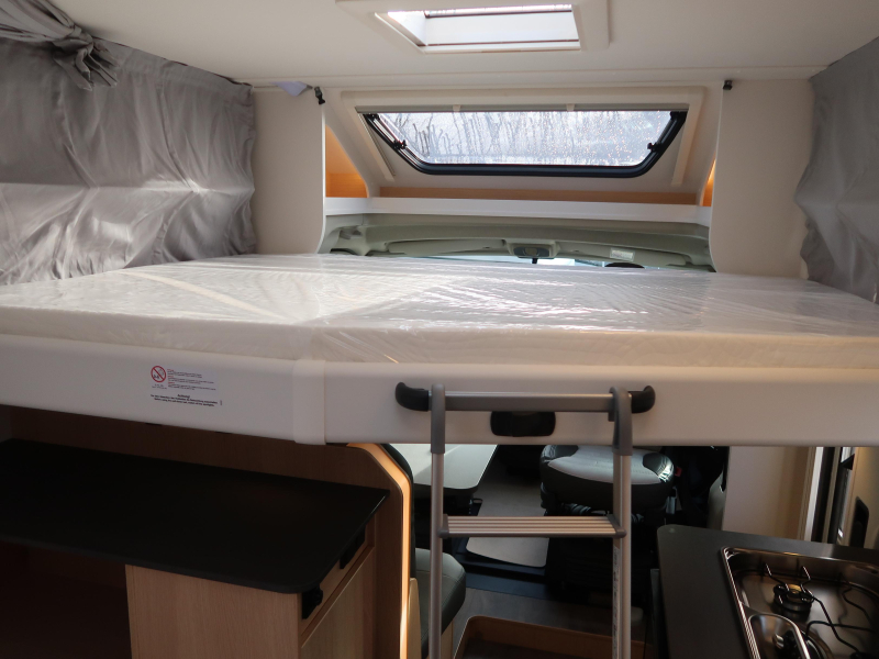 Sunlight Adventure Edition 58 T 5,96 LENGTE HEFBED LUIFEL  foto: 14