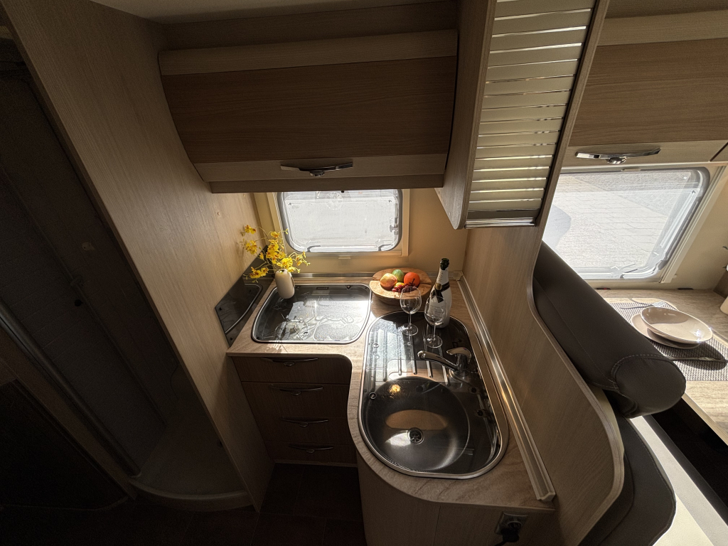 Bürstner Nexxo Moonlight 728 ENKELE BEDDEN DAKAIRCO   foto: 5