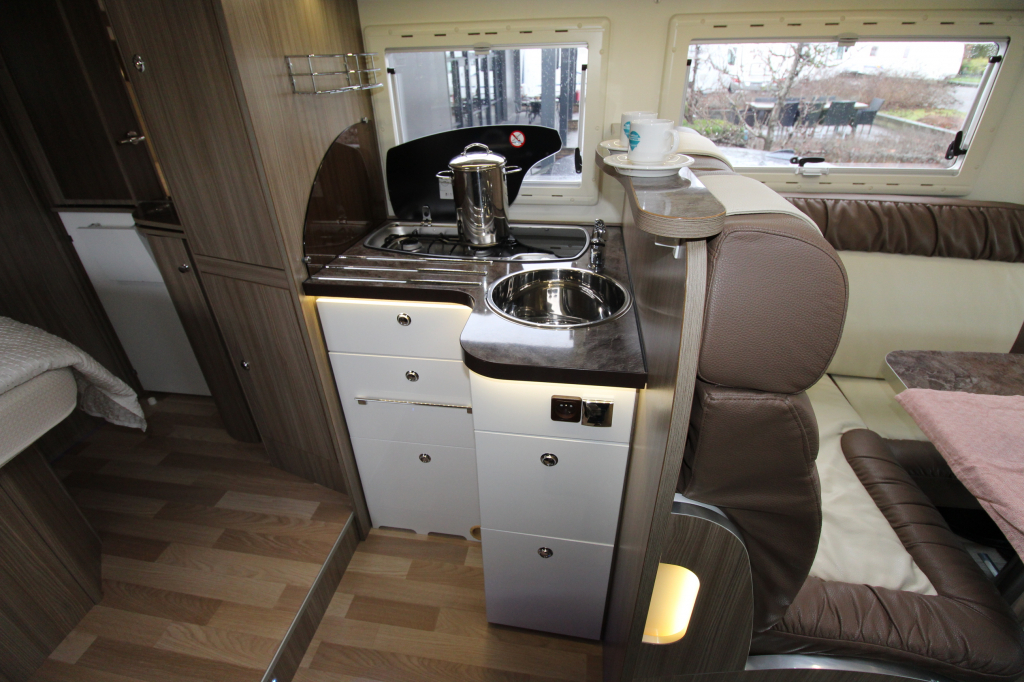 Rapido/Autostar/Hymer. Privilege i650 LC foto: 10