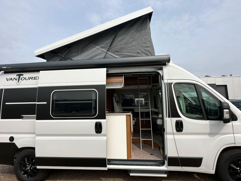 VANTourer 600 D 6 plazas para dormir y cama elevable y techo elevable foto: 12