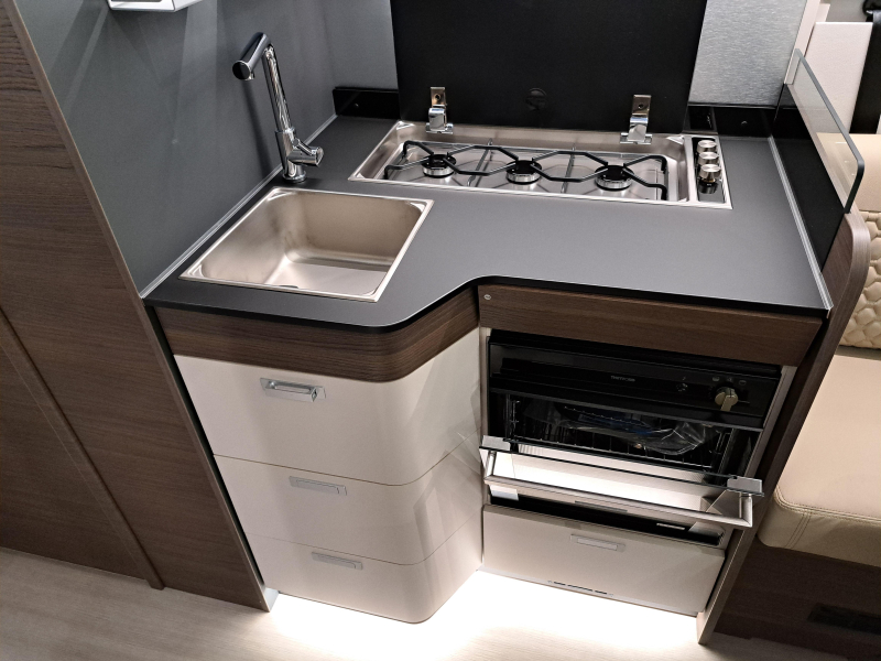 Adria Coral MB Supreme 670 DL  foto: 8