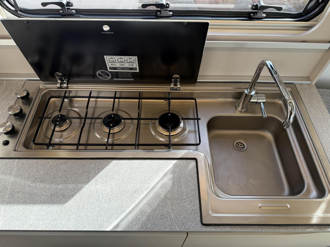 Adria Adora 522 UP Als Nieuw met Airco Mover voortent foto: 18