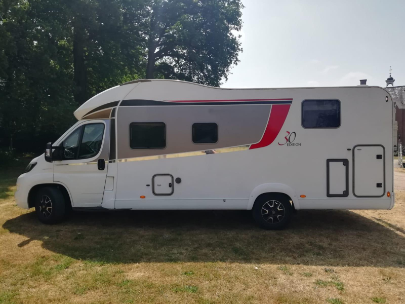 Bürstner IXEO Time 734 met groot zonnepaneel!  foto: 9
