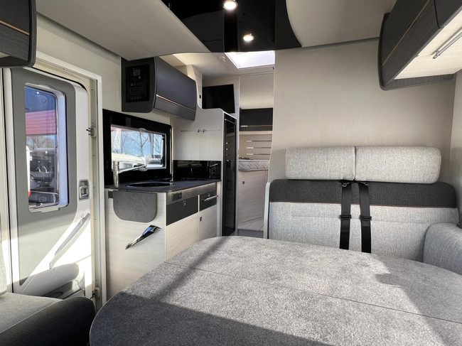 Chausson 627GA Premium 170PK Automatic Single Beds Lift Bed 2X Airco Awning photo: 8