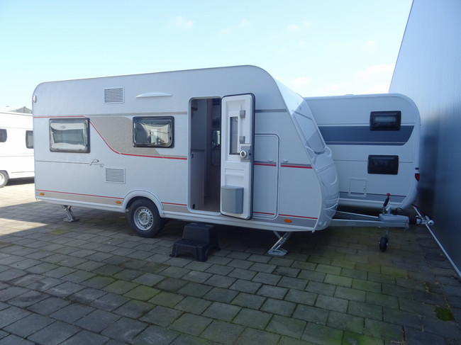 Bürstner Premio Plus 440 TK foto: 2