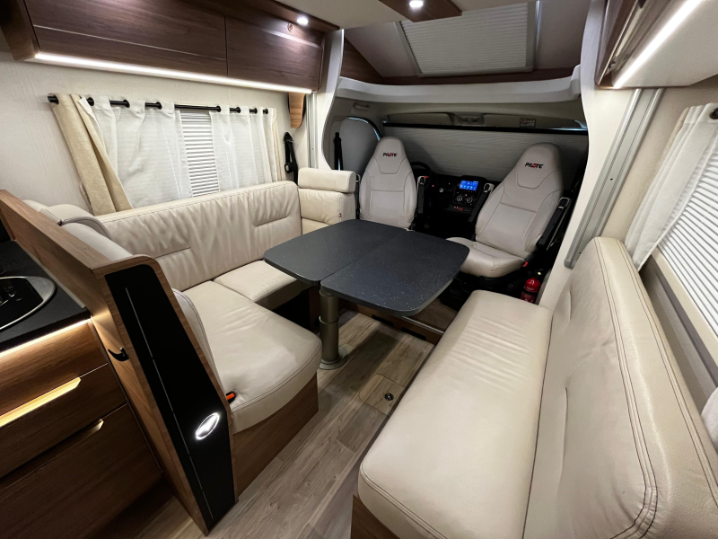 Pilote P 726 P Camper 5 persons photo: 4