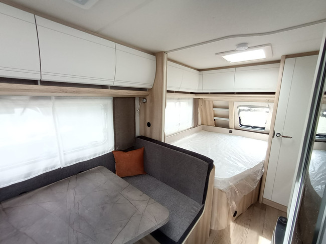 Hobby De Luxe 400 SFE Foto: 7