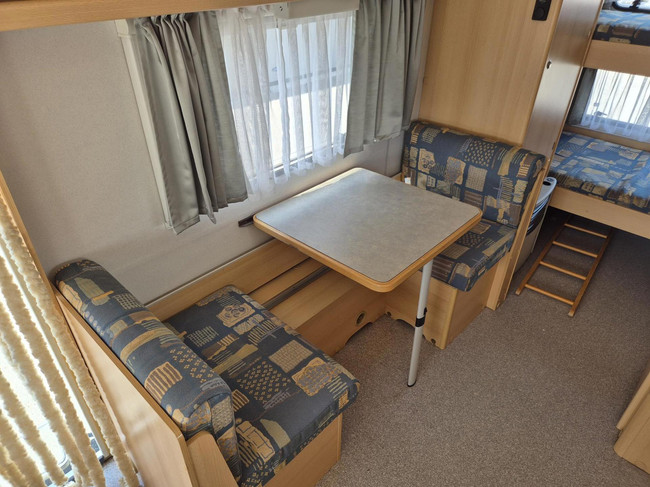 Eifelland 550TKM Stapelbed + treinzit + voortent. 5 pers. foto: 11