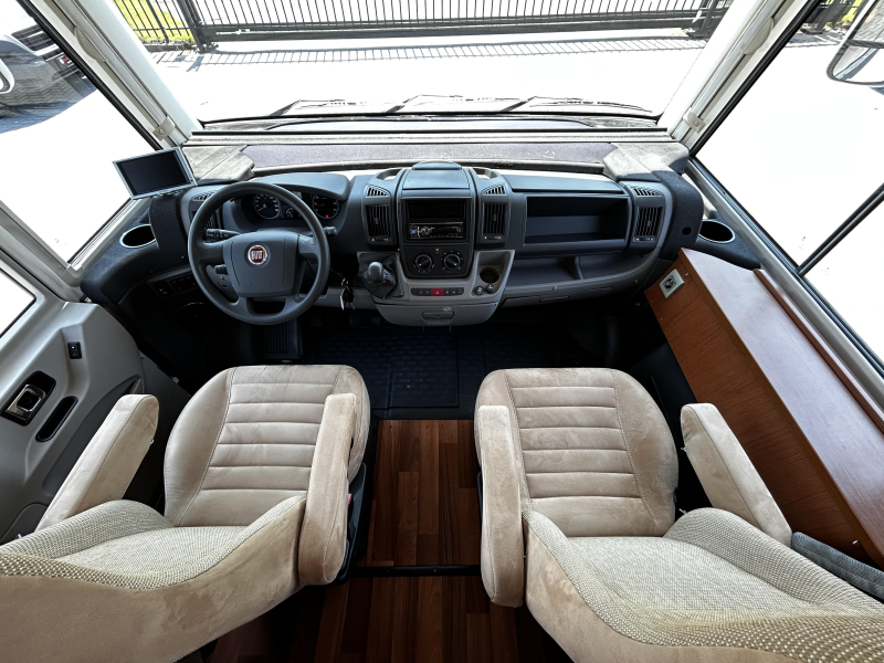 Hymer B594 Dwarsbed/Hefbed/2011/6.9M  foto: 21