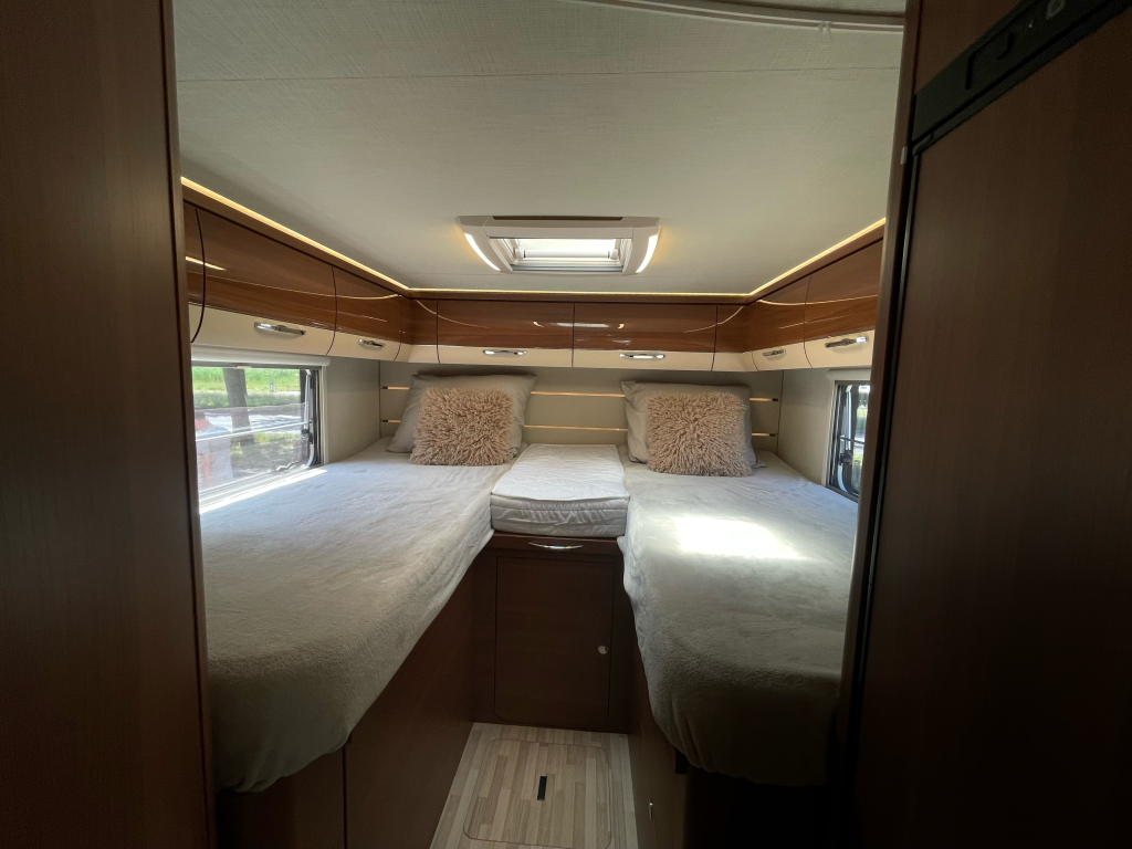 LMC PASSION T673G ENKELE BEDDEN AUTOMAAT XXL-GARAGE foto: 2