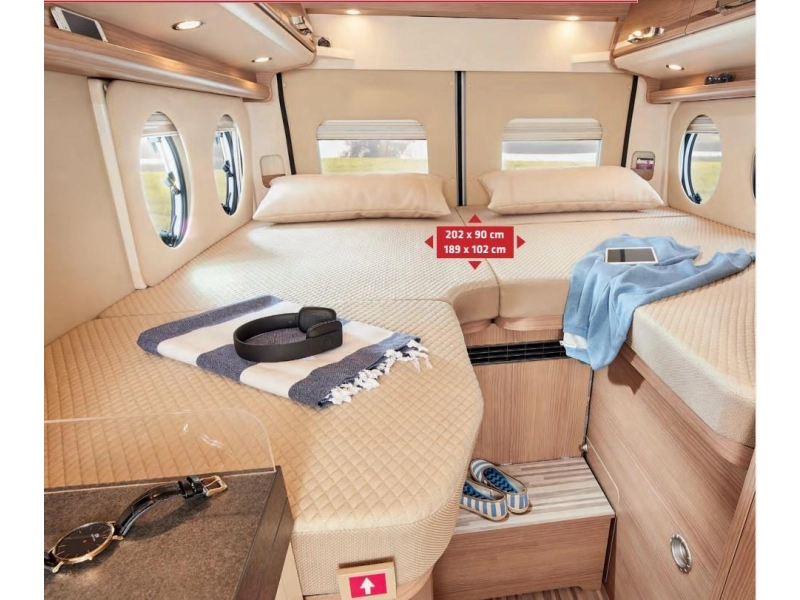 Malibu Diversity GT Skyview 640 LE K Single beds, Automatic photo: 4