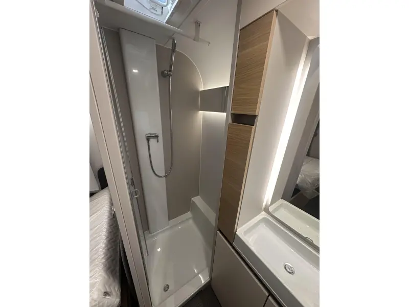 Adria Adora 572 UT Nieuw - Actie model 2025  foto: 12