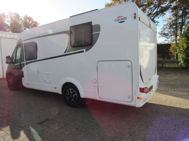 Hymer Carado V339 Europa Edition Zwart Queensbed 15dkm 2022 foto: 5