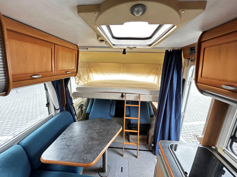 Hymer B524 Panel solar portabicicletas foto: 10