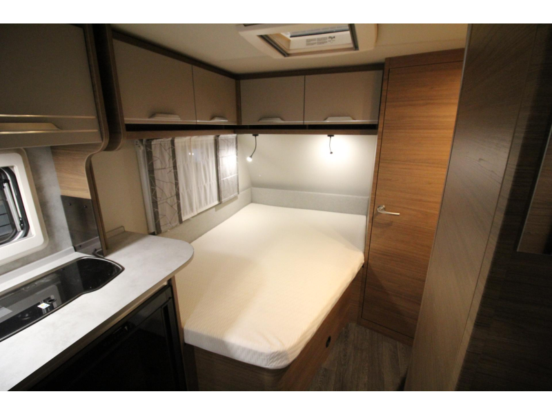 Knaus Sport 450 FU Voortent Walker, Mover,  foto: 8