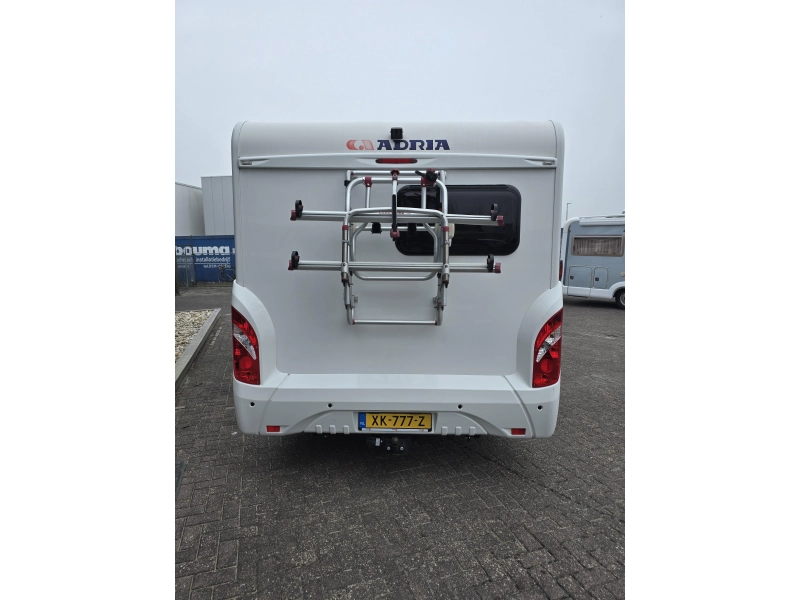Adria Matrix Axess 650 SF b.j 2013 Gezin Camper  foto: 3
