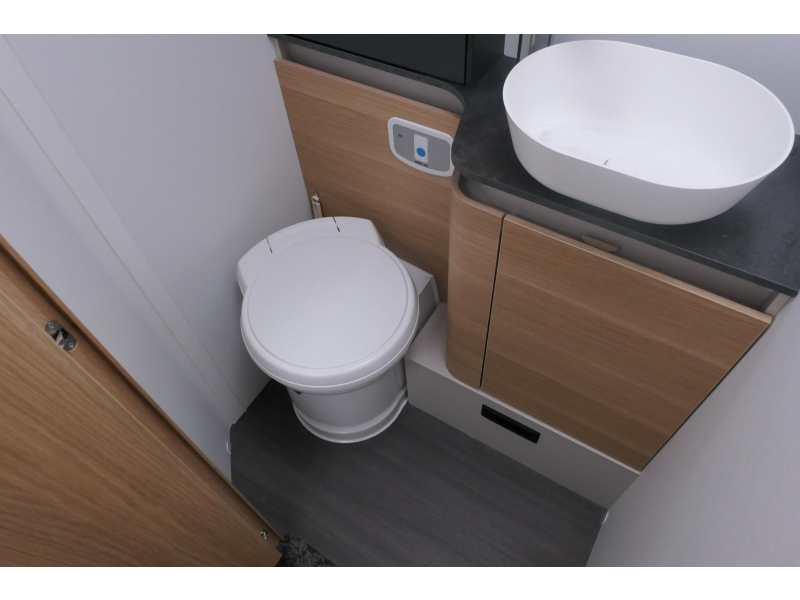 Adria Matrix Axess 670 SL Einzelbetten Foto: 14