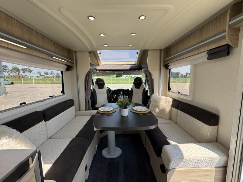 Challenger Graphite VIP 260 Ruimtewonder Automaat  foto: 2