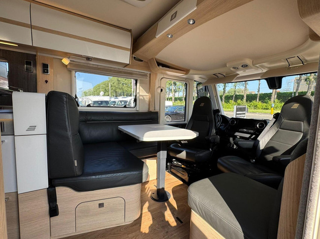 Hymer BML-I 790 Masterline Queensbed Hefbed Alde EP Level Oven Trekhaak Luifel foto: 8