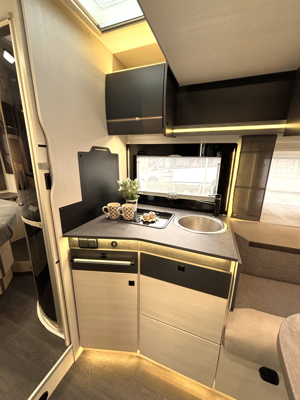 Challenger Graphite 268 AUTOMAAT QUEENSBED HEFBED F2F 2023 foto: 8
