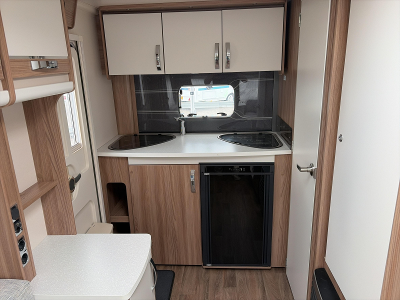 Sprite Alpine Sport 370 EK Toldo Unico/Portabicicletas. foto: 6