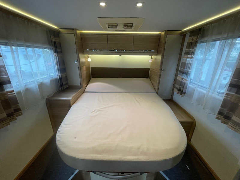 Adria Matrix M 670 SC 50 Years Edition 79000 km  foto: 13