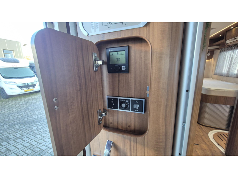 Hymer B678 PremiumLine 25833 KM / Nieuwstaat !  foto: 16