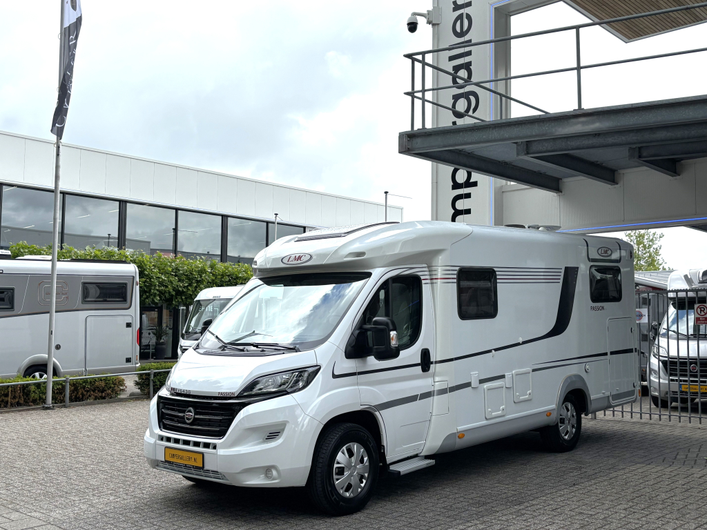 LMC PASSION V 643 G AUTOMAAT ENKELE BEDDEN EURO6 10.000KM! foto: 3