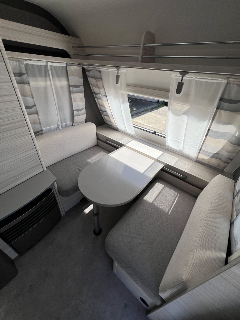 Dethleffs C'JOY 460 LE incl mover en luifel foto: 11