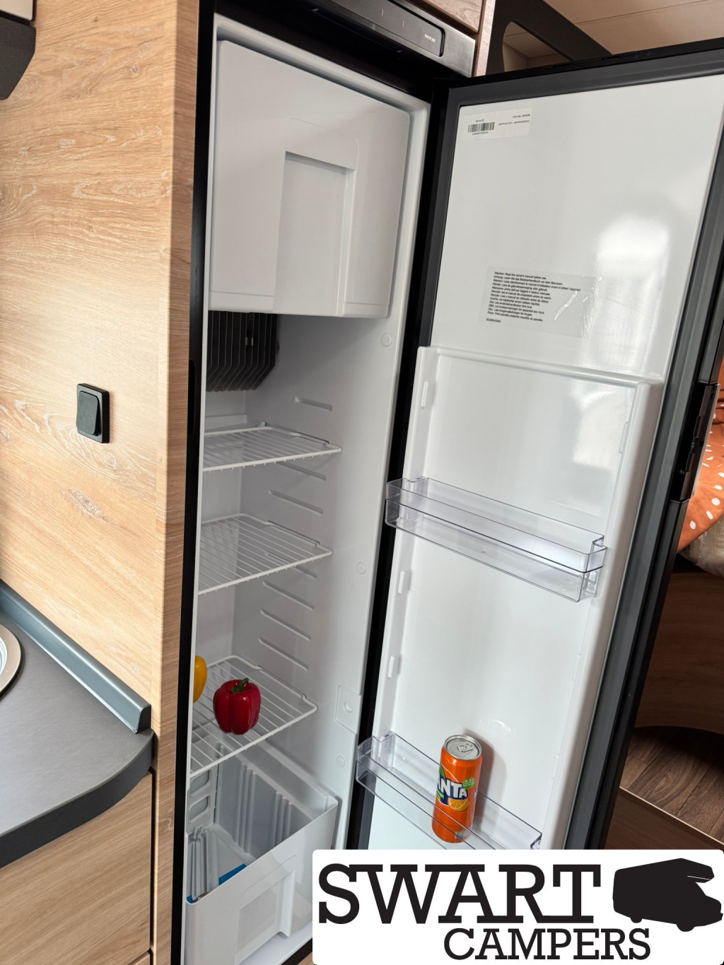 Knaus L!VE WAVE 650 MEG Black Selection foto: 14