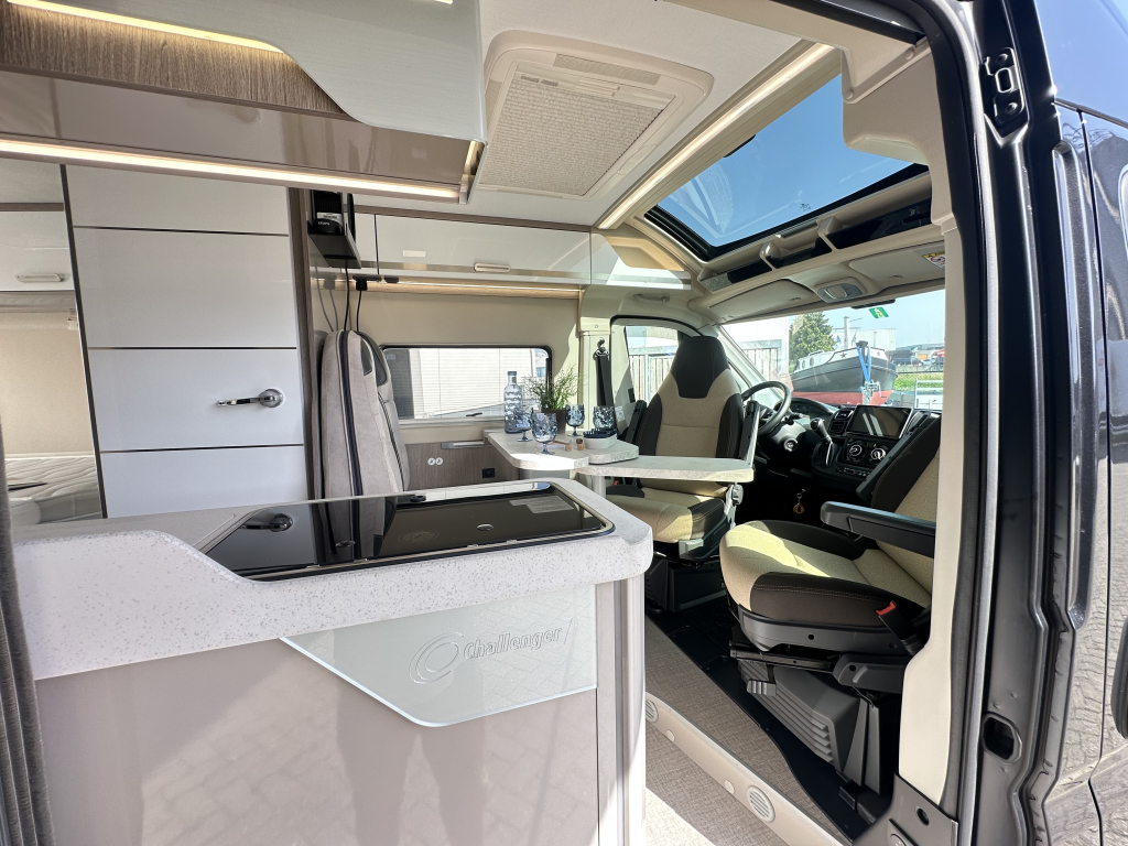 CHALLENGER V217 PREMIUM foto: 12