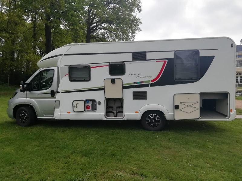 Bürstner Lyseo Privilege 745 met twee luxe hefbed  foto: 19
