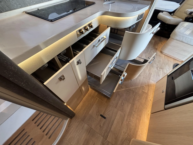 Hymer B ML I 880 Aire acondicionado, antena parab&oacute;lica, autom&aacute;tico foto: 13