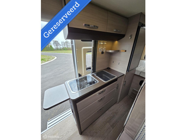 Hobby Vantana 60 Luxe buscamper 2016 ☆Solar, Euro-5, 148pk☆ foto: 12