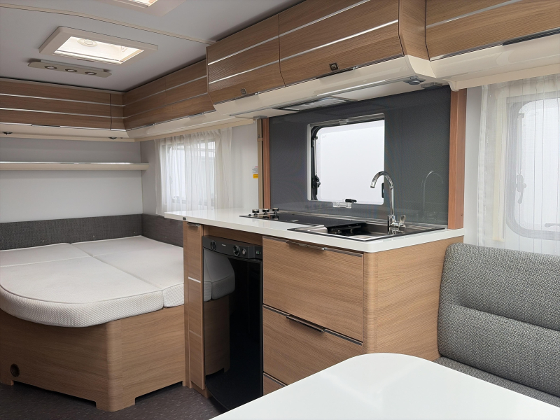 Adria Adora 472 UP Mover/Reservewiel  foto: 6