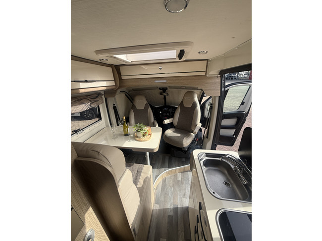 Karmann Dexter 625 Automatik 150 PS Kastenwagen L&auml;ngsbetten Klimaanlage Leder Markise Anh&auml;ngerkupplung LMV 16 Zoll Remis Plissee Foto: 16