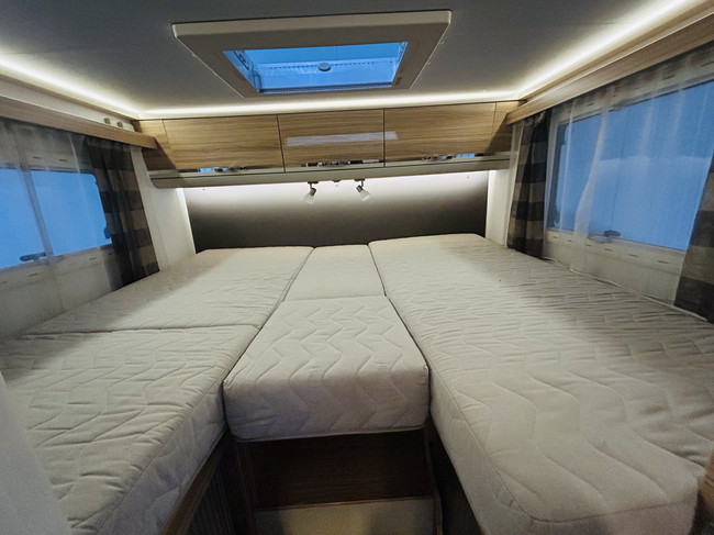 Adria CORAL S 600SL Plus, Autom&aacute;tico, Camas individuales, 1er Propietario 150CV foto: 16