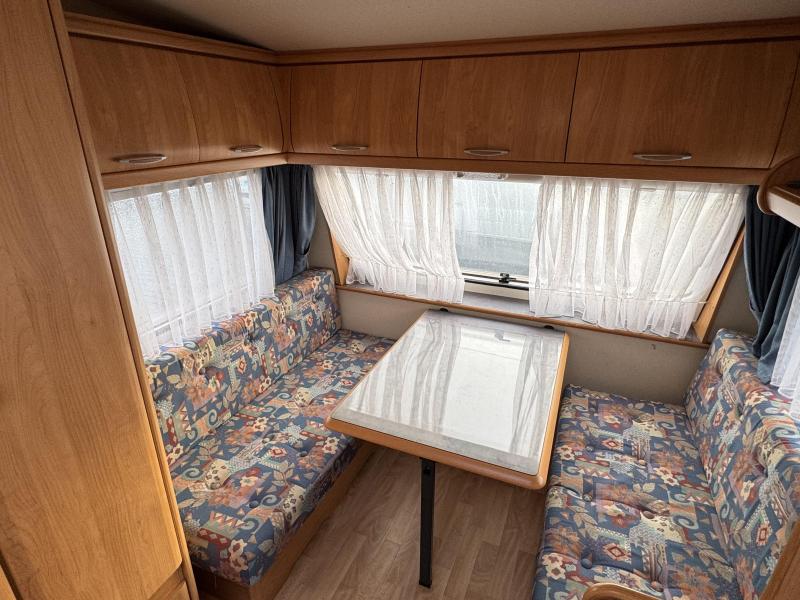 Hobby Excellent 400 SB - Voortent - Zakluifel -  foto: 6